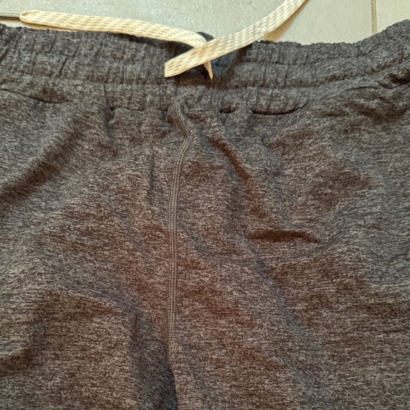 Vuori Dark Gray Joggers with White Drawstring - Picture 4 of 4